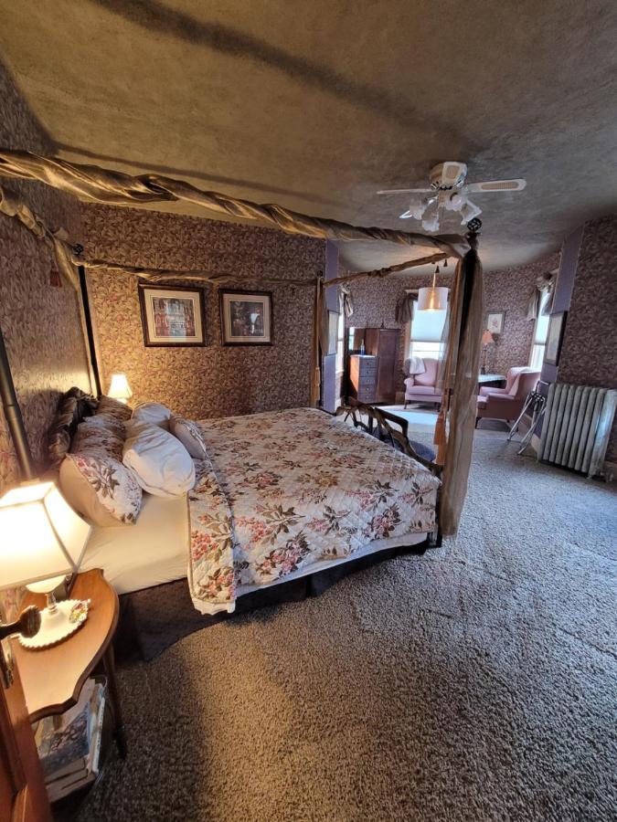 Ruby Manor Bed & Breakfast Gananoque Luaran gambar