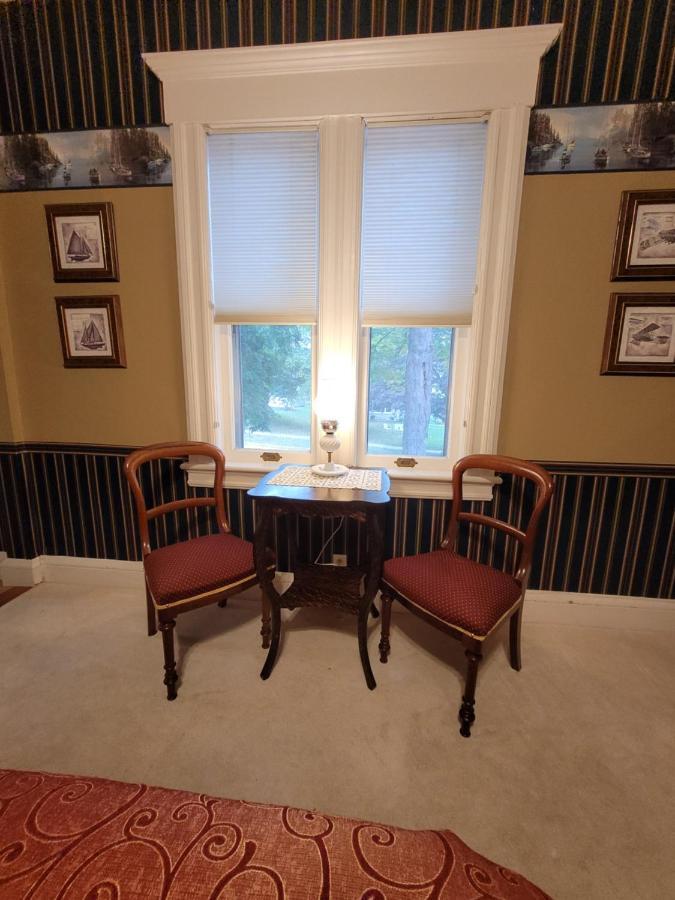 Ruby Manor Bed & Breakfast Gananoque Luaran gambar